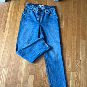 Abercrombie Curve Love Asymetrical The 90’s straight Ultra High Rise 29